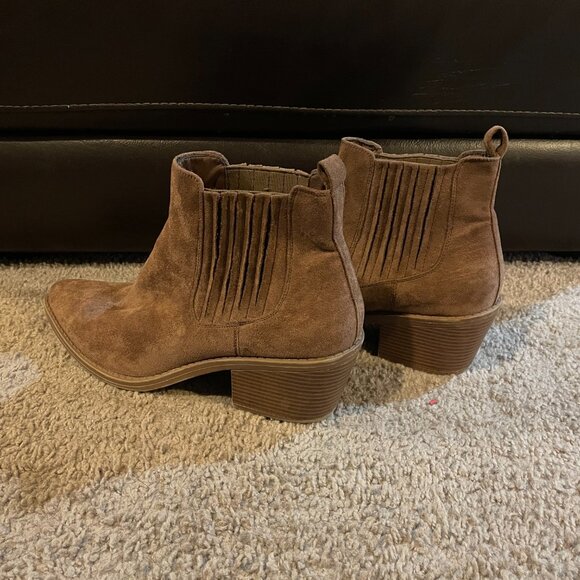 Women's Brown Forever 21 Booties - Size 10 - Picture 3 of 5